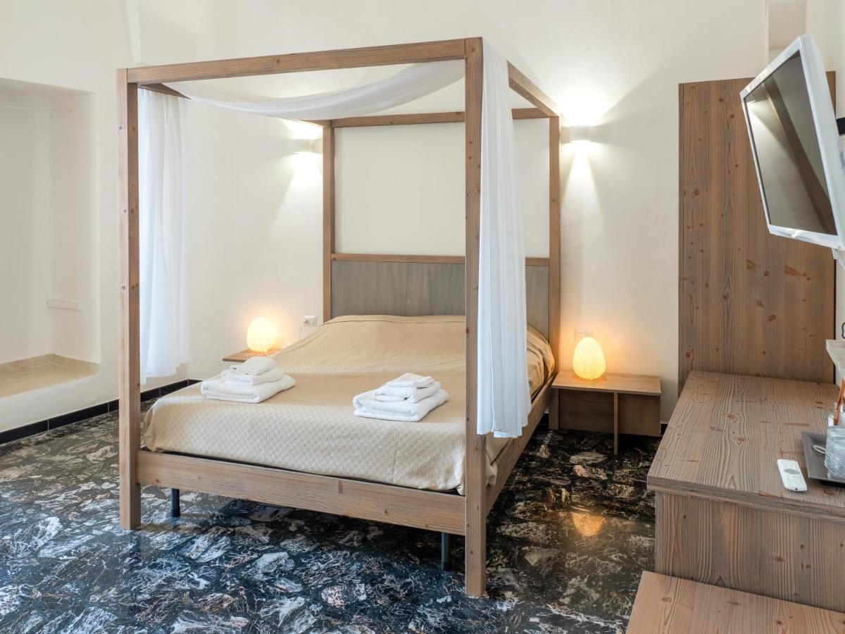 Lucente Rooms & Suites Ugento Exterior photo