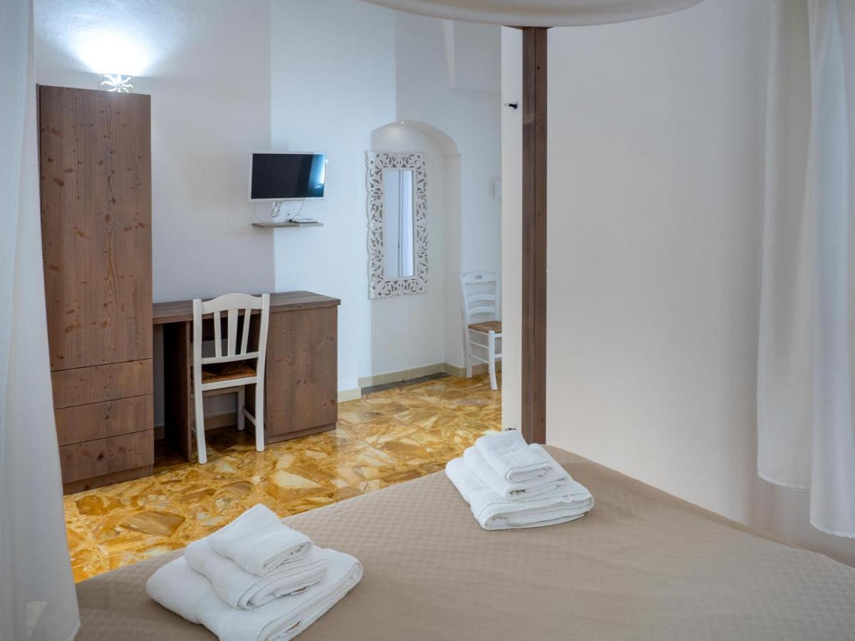 Lucente Rooms & Suites Ugento Exterior photo