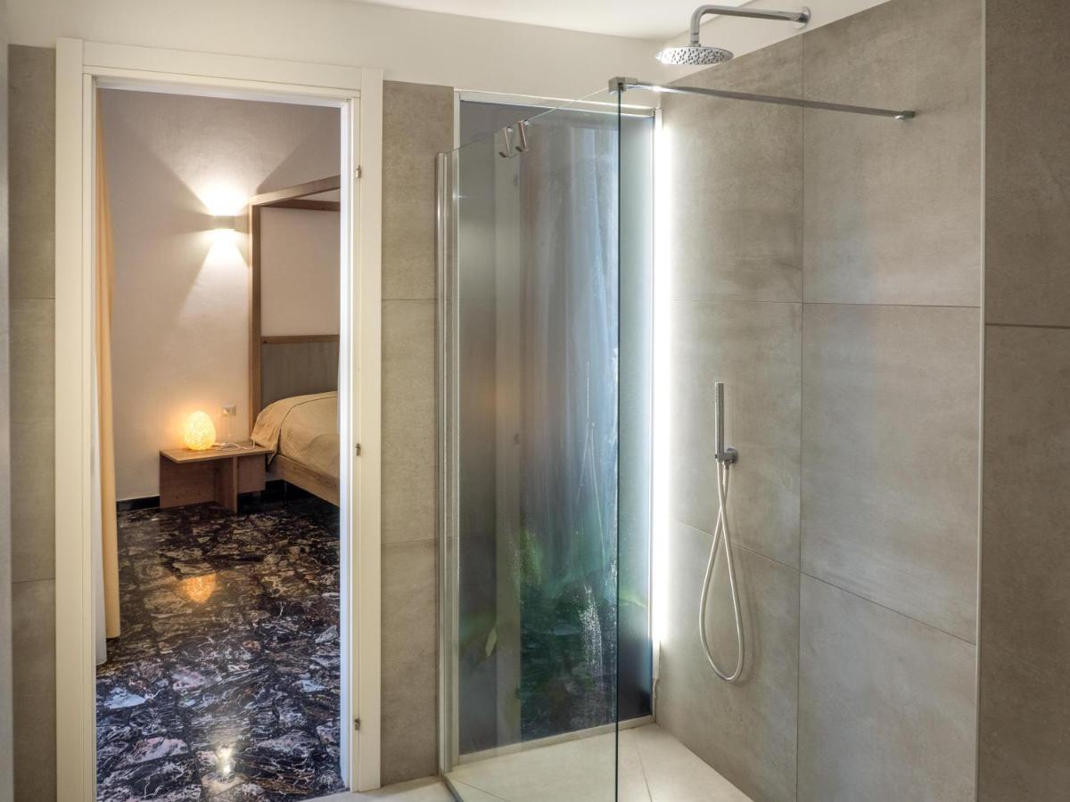 Lucente Rooms & Suites Ugento Exterior photo
